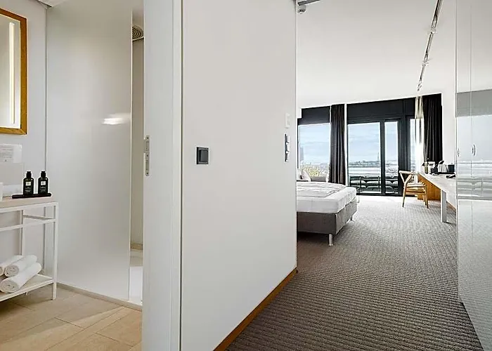 The Rainvilleterrasse 4*